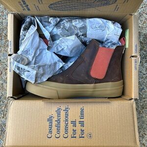SeaVees Men’s Beyond & Back Boot in Elmwood // Size 8.5 Men’s // Almost NWT